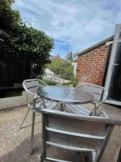 2 Bed Sleeps 6 Beach Retreat St Annes On Sea Villa ลิธึม เซนต์ แอนน์ส ภายนอก รูปภาพ