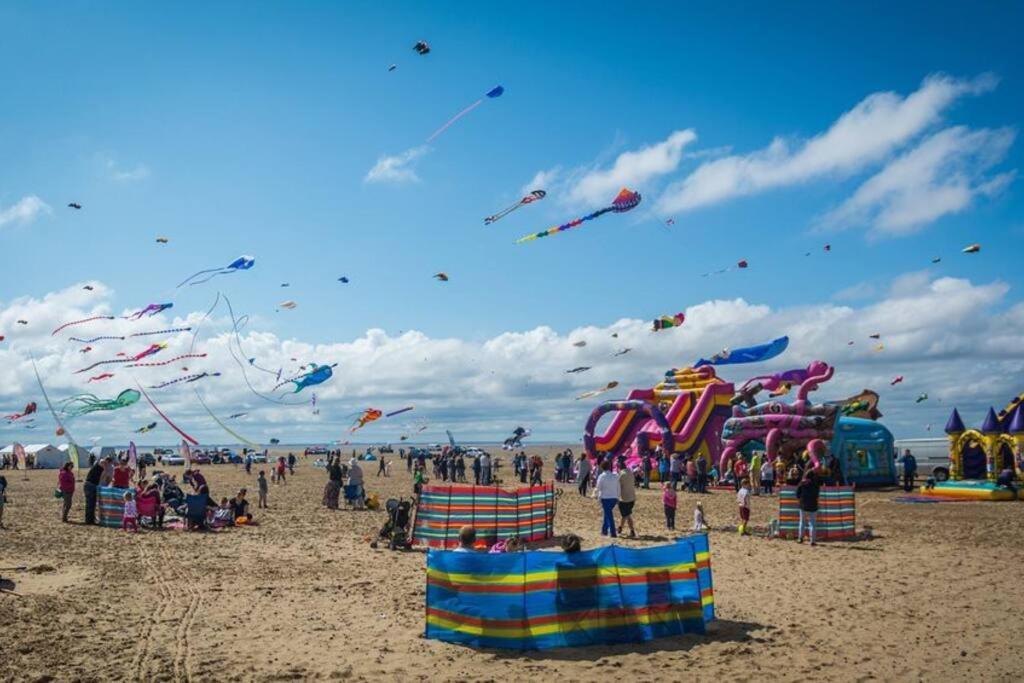 2 Bed Sleeps 6 Beach Retreat St Annes On Sea Villa ลิธึม เซนต์ แอนน์ส ภายนอก รูปภาพ