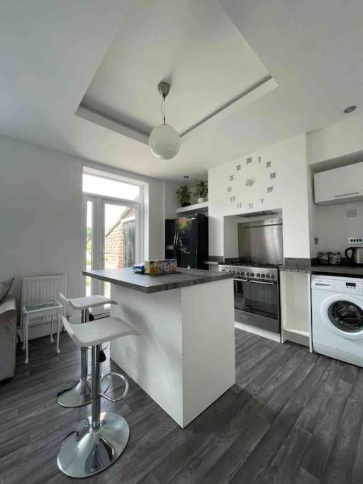2 Bed Sleeps 6 Beach Retreat St Annes On Sea Villa ลิธึม เซนต์ แอนน์ส ภายนอก รูปภาพ